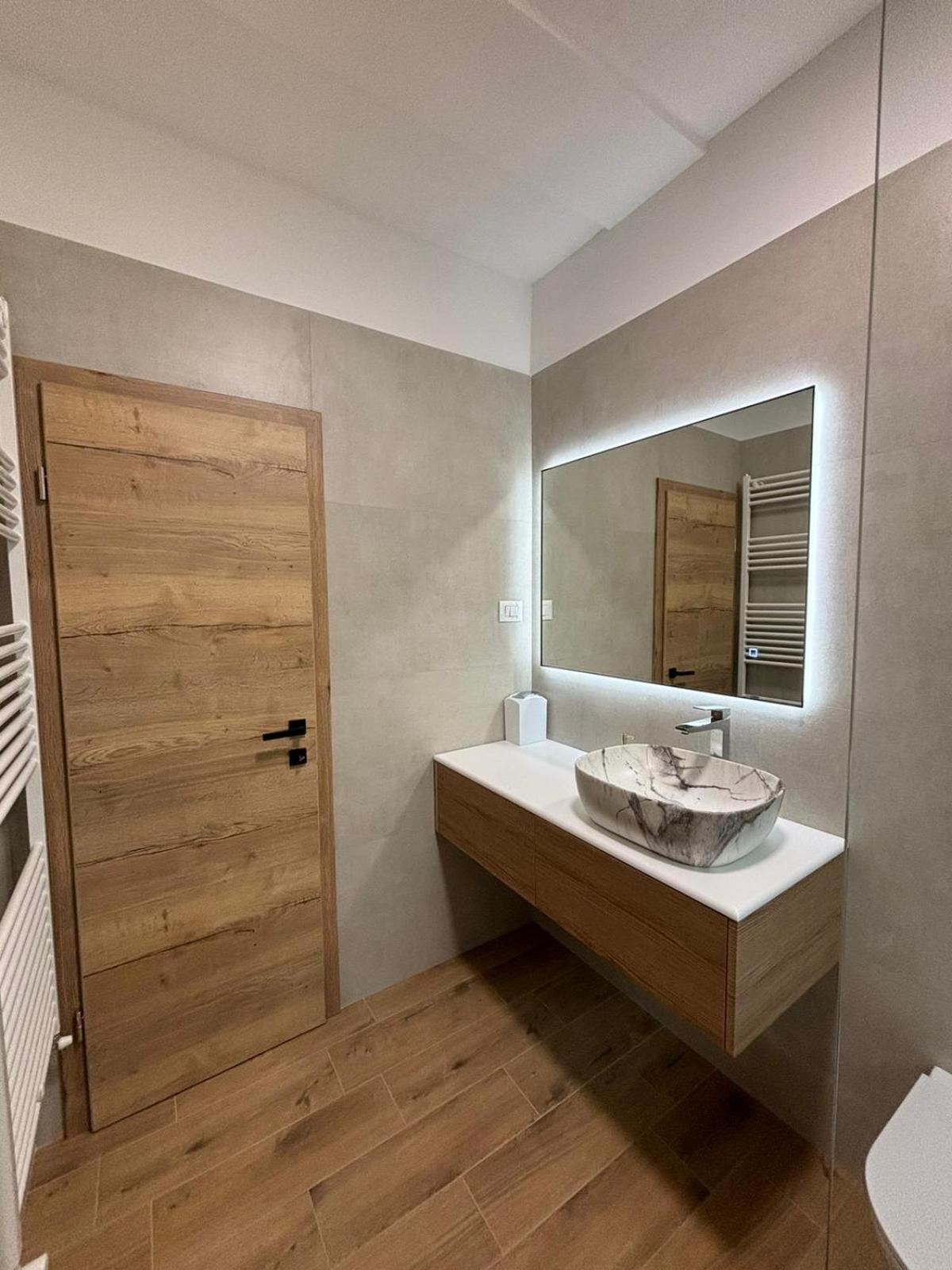 Apartment And Room Marlen ロヴィンスコ・セロ エクステリア 写真