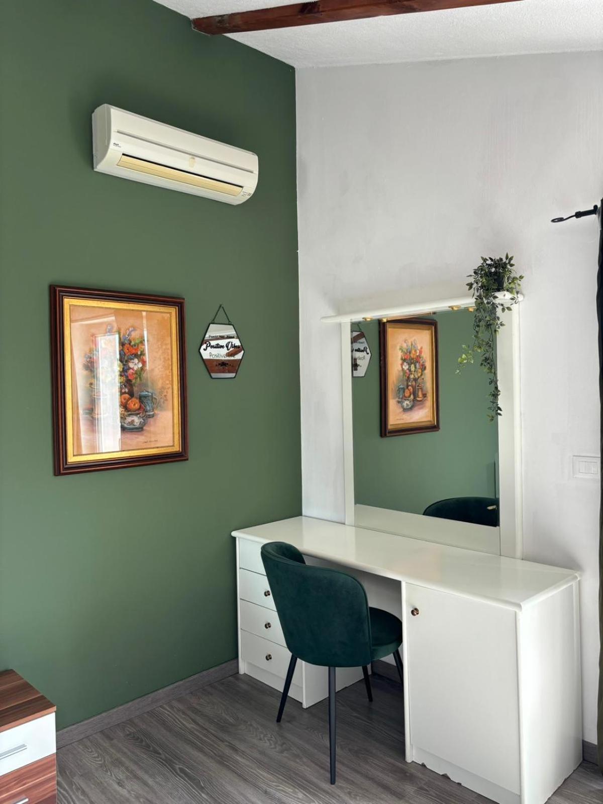 Apartment And Room Marlen ロヴィンスコ・セロ エクステリア 写真